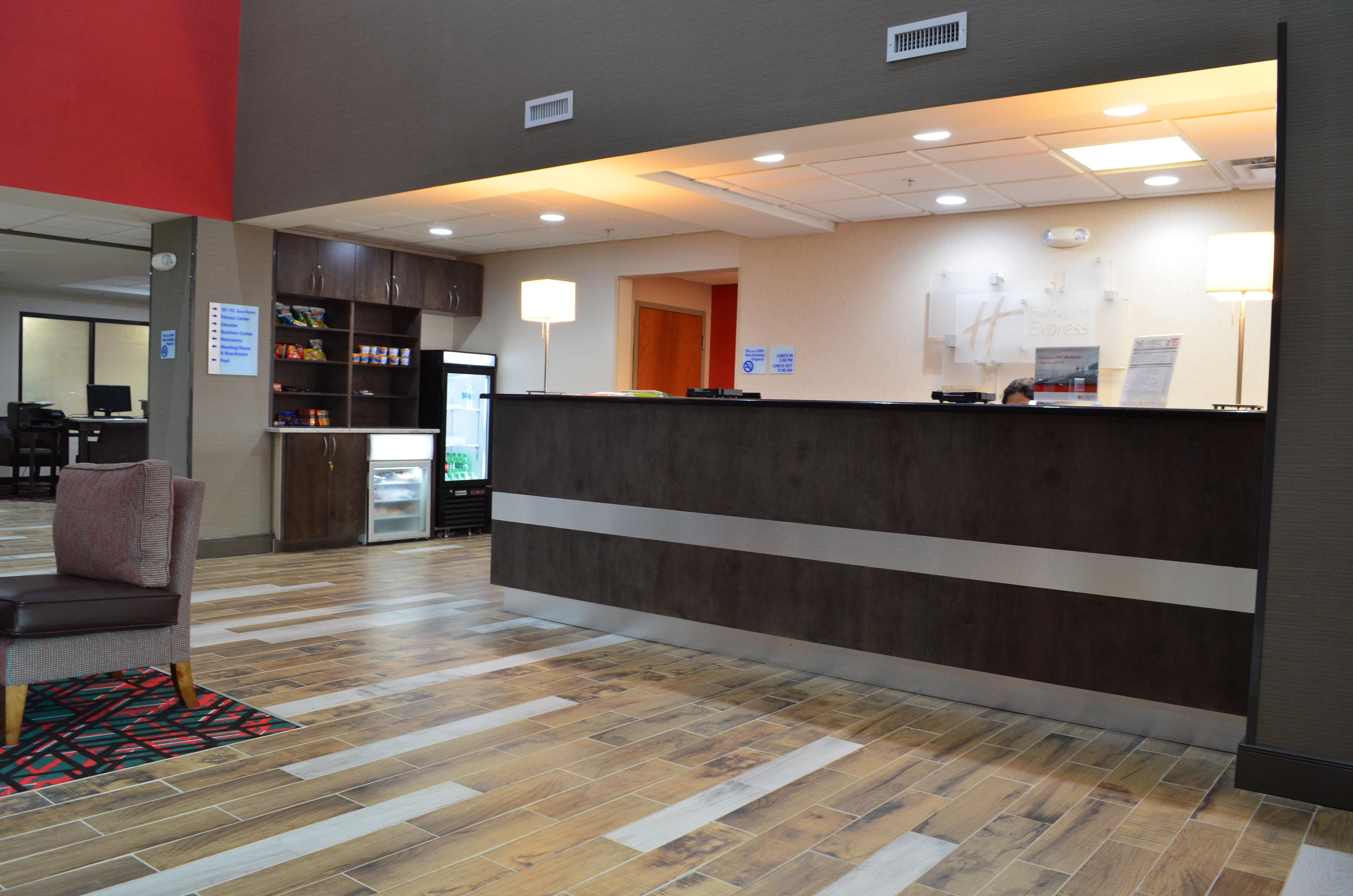 Holiday Inn Express Madison Exteriér fotografie